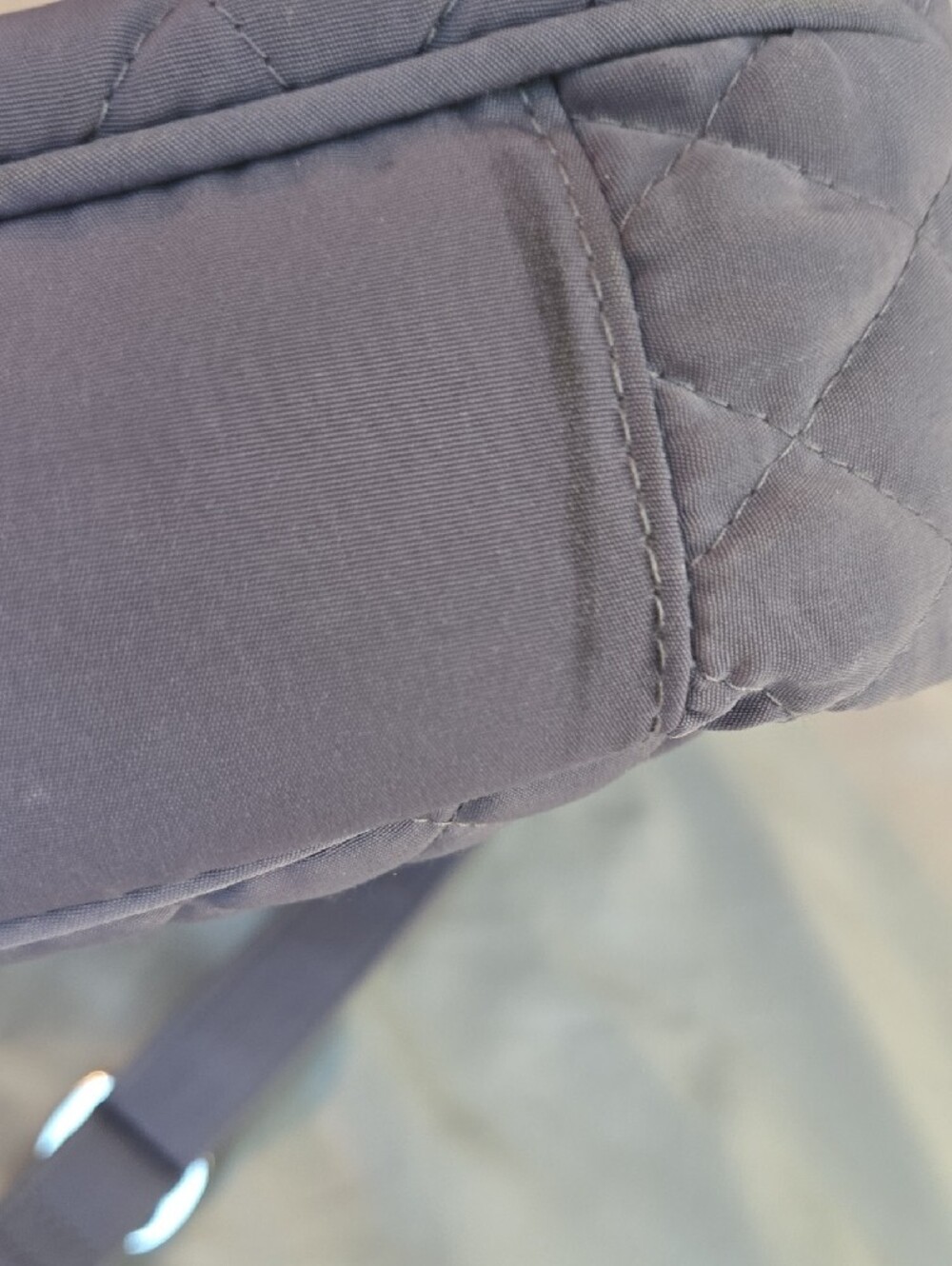 Vera Bradley Quilted Gray Crossbody Bag - Picture 5 of 6